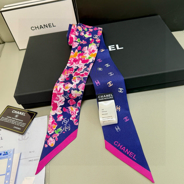 CC Twilly Small Scarf 120cm Silk 825668