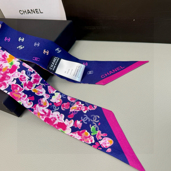 CC Twilly Small Scarf 120cm Silk 825668