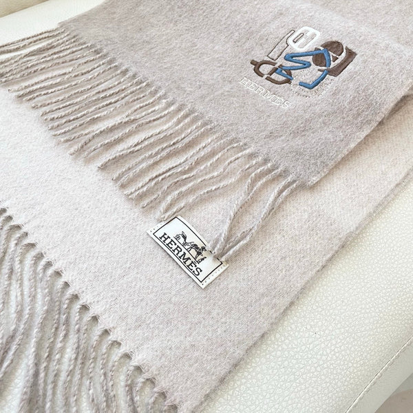 HM 25 Double- Sided Small H Puzzle Scarf 180cm Cashmere Natural Beige 825644