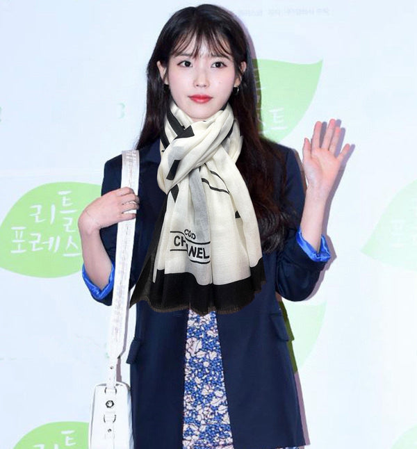 CC 25 Coco Scarf 100cm White Cashmere 825617