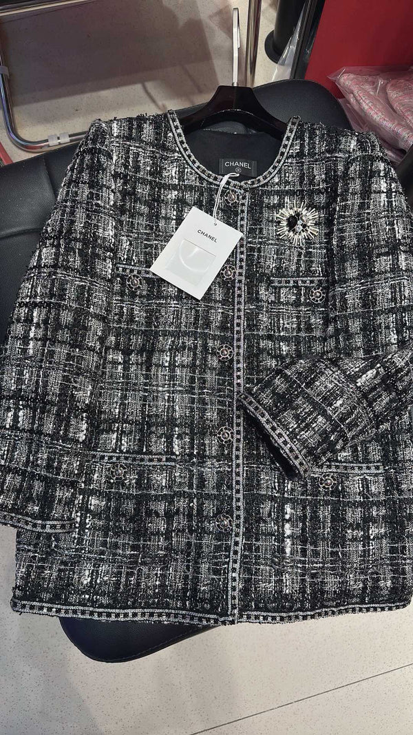 CC Mid-Length Coat with Three-Quarter Ssleeves Black Premium Fabrics