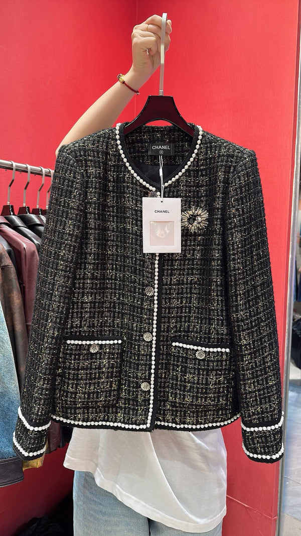 CC 25 Catwalk Style Custom Gold Woven Woolen Pearl Trim Black Coat