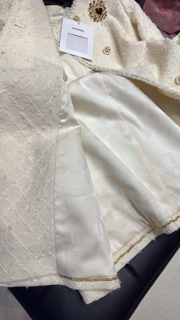 CC 25 Medium Length Coat White Cotton