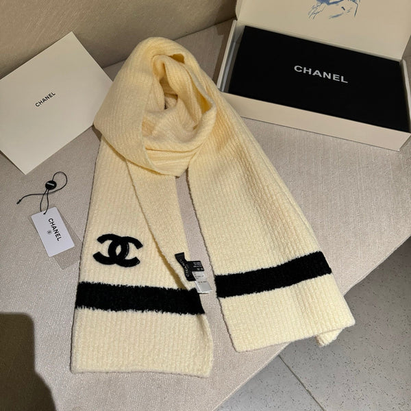 CC Knitted Long Scarf 170cm White Cashmere 828768