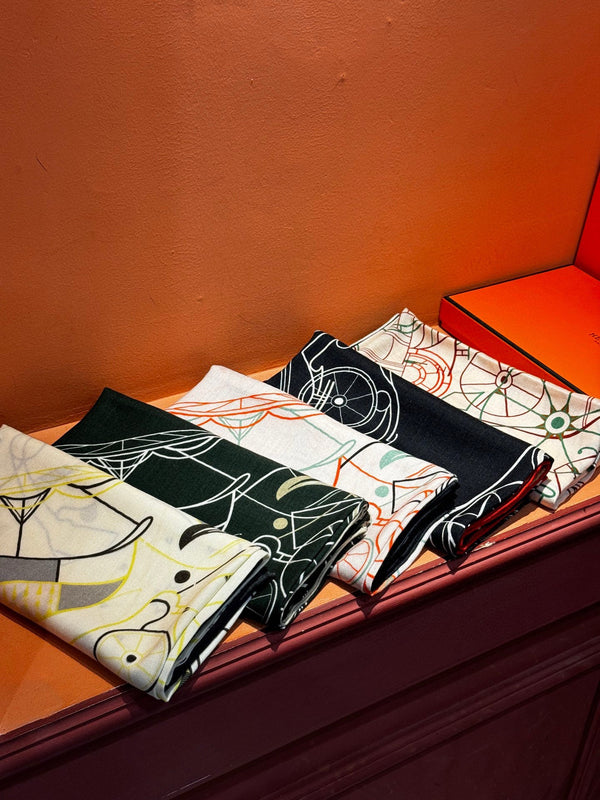 HM Double-Sided Square Scarf 140cm White Cashmere 828709