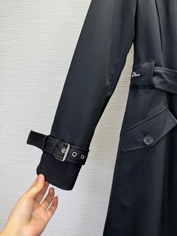 CD 25SS Trench lungo con colletto borchiato e ricamo ape in cotone nero 306542