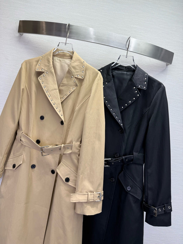 CD 25SS Trench lungo con colletto borchiato e ricamo ape in cotone nero 306542