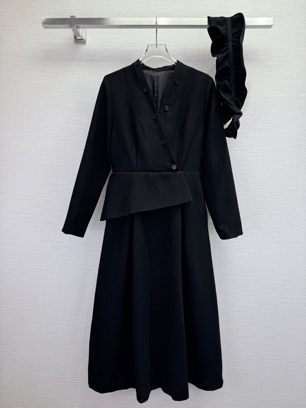 CD 25SS Abito con scollo a V e volant in lana nera 306508