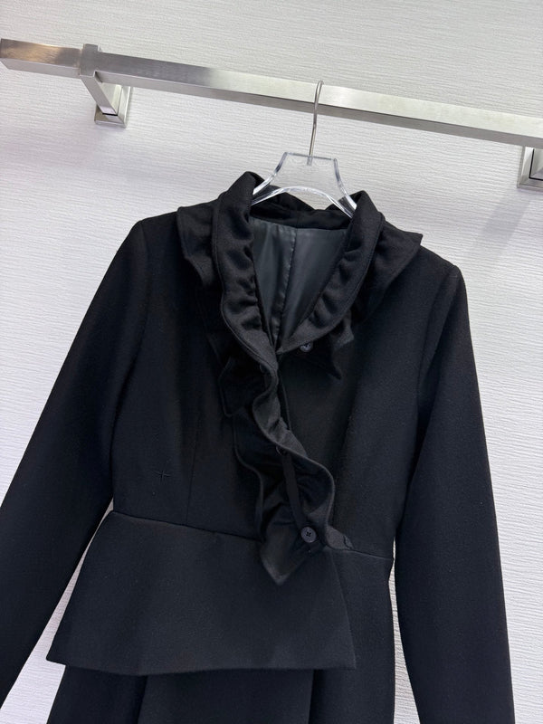 CD 25SS Abito con scollo a V e volant in lana nera 306508