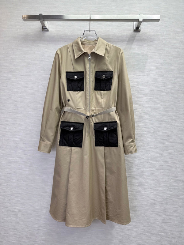 CD 25SS Lapel Middle Zipper Guilted Four Pockets Contrast Color Dress Beige Wool 304161