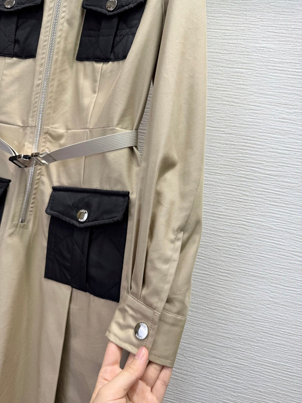 CD 25SS Lapel Middle Zipper Guilted Four Pockets Contrast Color Dress Beige Wool 304161