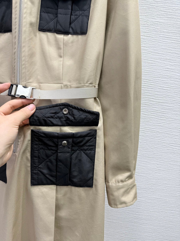 CD 25SS Lapel Middle Zipper Guilted Four Pockets Contrast Color Dress Beige Wool 304161