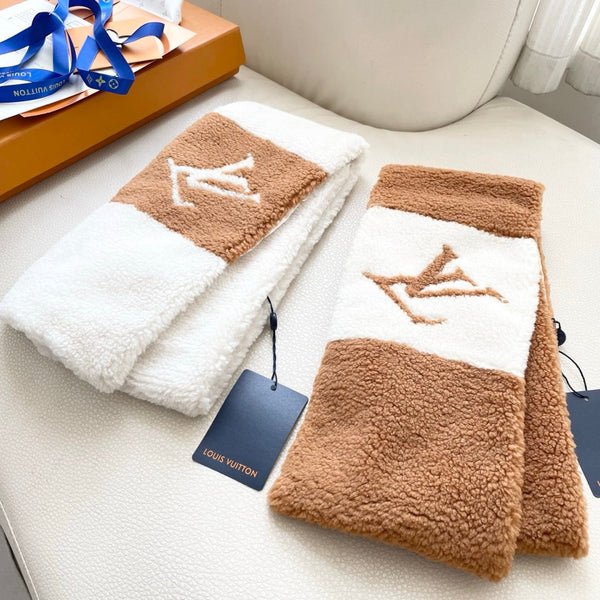 LV Shearling Teddy Scarf 839752