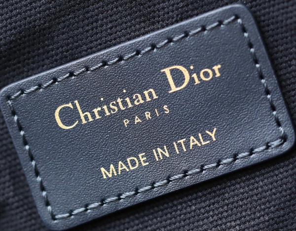 MONTAIGNE MEDIUM 24 BUCKET BAG IN BLUE OBLIQUE JACQUARD CALFSKIN