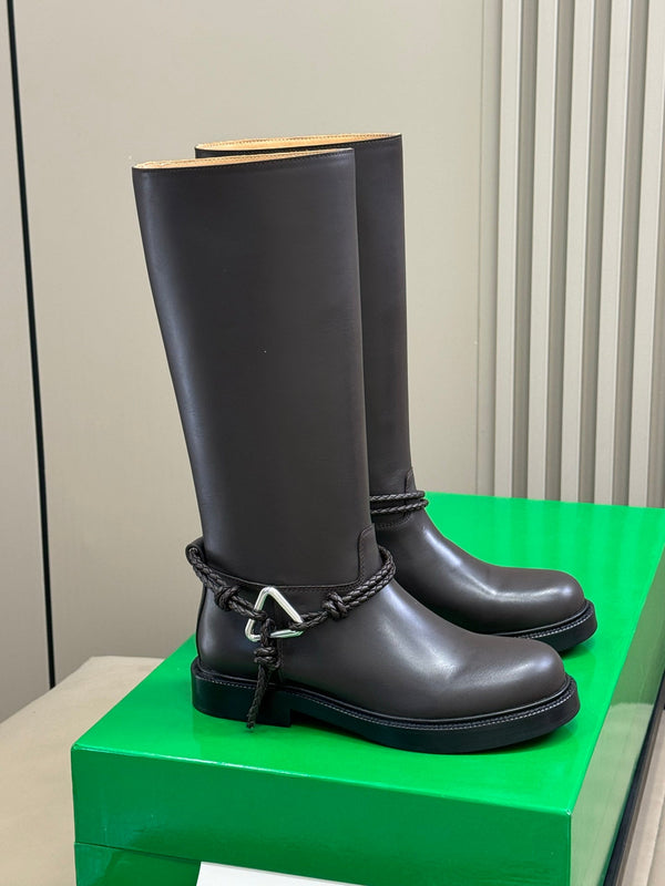 BV 25FW James Boots With Coaxial Detailing And Signature Metal Triangle in Fondant Calfskin