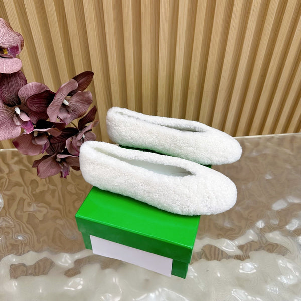 BV 25SS Shearling Ballerina in White Wool Sheepskin