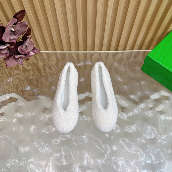 BV 25SS Shearling Ballerina in White Wool Sheepskin