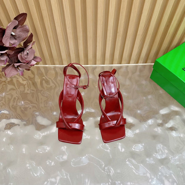 BV 25SS Flat-Soled High-Heeled Ankle Strap Sandals Red Shiny Calfskin