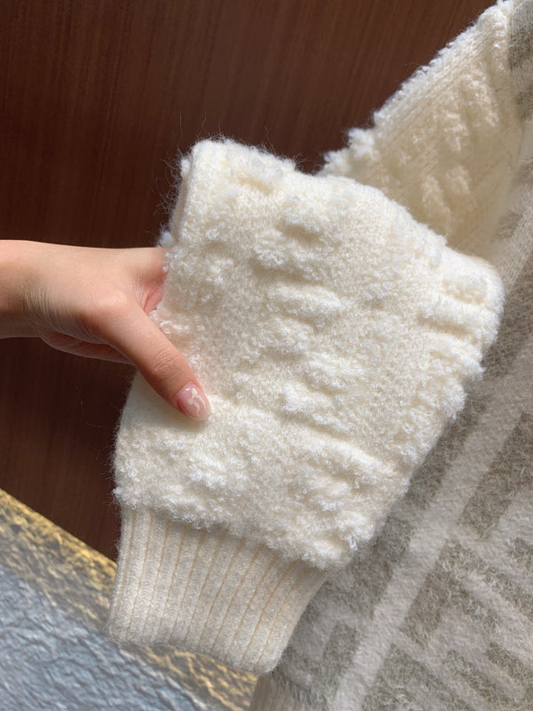 Fendi 25FW Knited Wool Jacquard Cream Cardigan