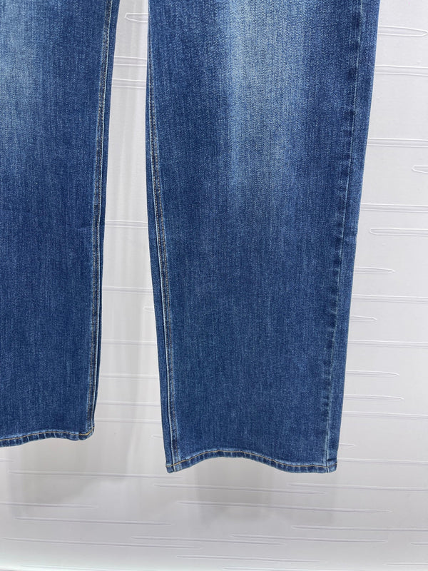 CC 25 Pocket-embroidered high-waisted straight-leg jeans