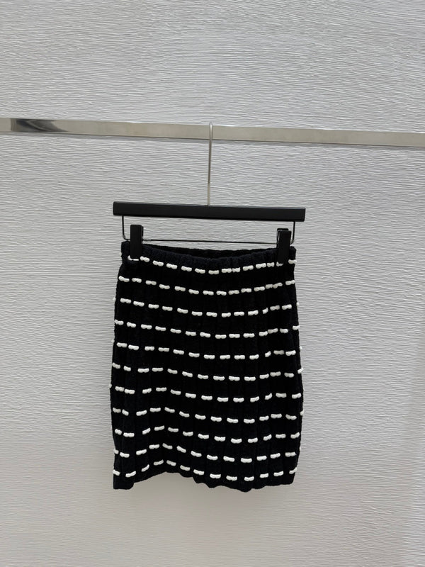 CC 25 Contrast Bow Knit Wool Skirt