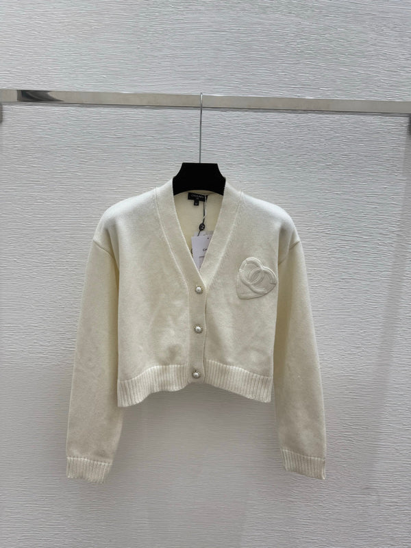 CC 25FW V-Neck Knit Wool Long-Sleeved Cardigan