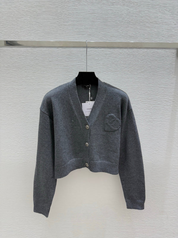 CC 25FW V-Neck Knit Wool Long-Sleeved Cardigan