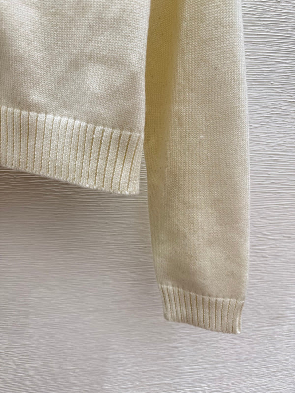 CC 25FW V-Neck Knit Wool Long-Sleeved Cardigan