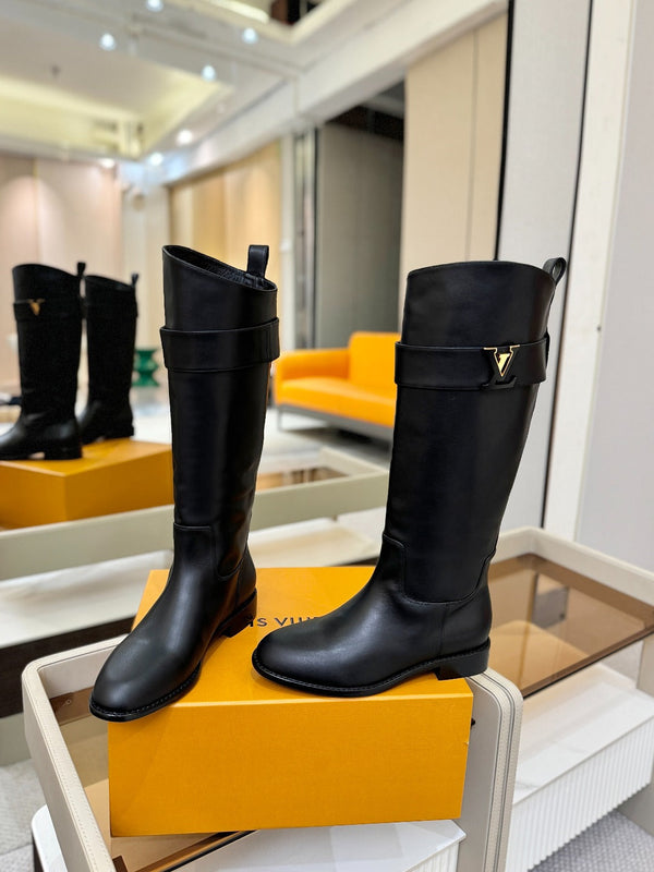 LV Donkey Metal Buckle-Decorated Knight Boots Black Cowhide 504713