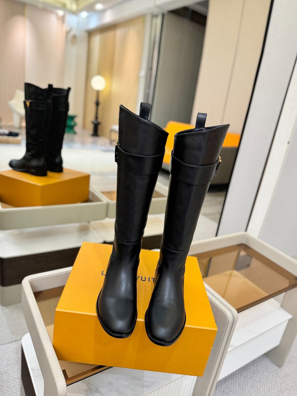 LV Donkey Metal Buckle-Decorated Knight Boots Black Cowhide 504713