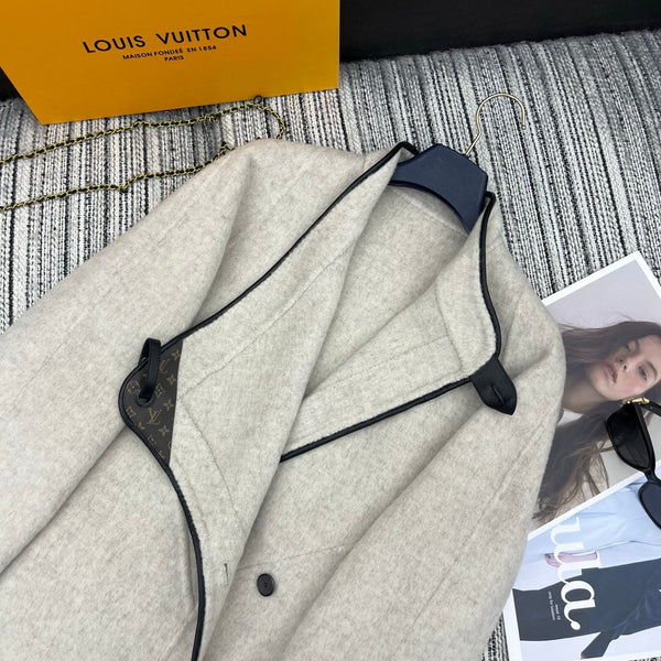 LV 25FW Double-Faced Wool Coat Jacket Lambskin Edge Light Gray 311700