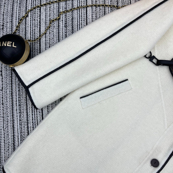 LV 25FW Double-Faced Wool Long Coat Lambskin Edge White 311684