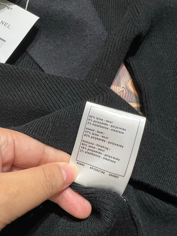 CC 25K Bow Series Off-Shoulder Top Black Wool