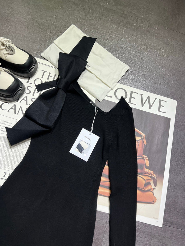 CC 25K Bow Series Off-Shoulder Dress Black Wool