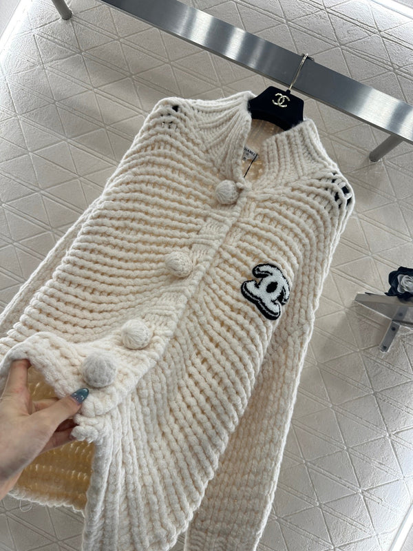 CC 25 Double C Hollow Letter Knit Cream Cardigan
