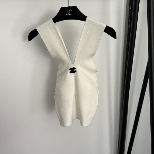 CC Patch Deep V-neck Knitted Camisole