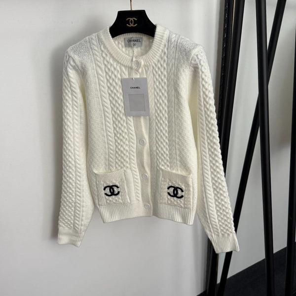 CC Double-Pocket Long-sleeved Cable-knit Cardigan