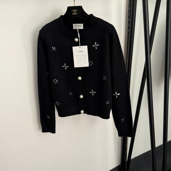 CC Pearl Button Round Neck Long-sleeved Knitted Cardigan