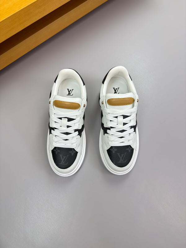 LV high-quality casual white black sneakers 194601
