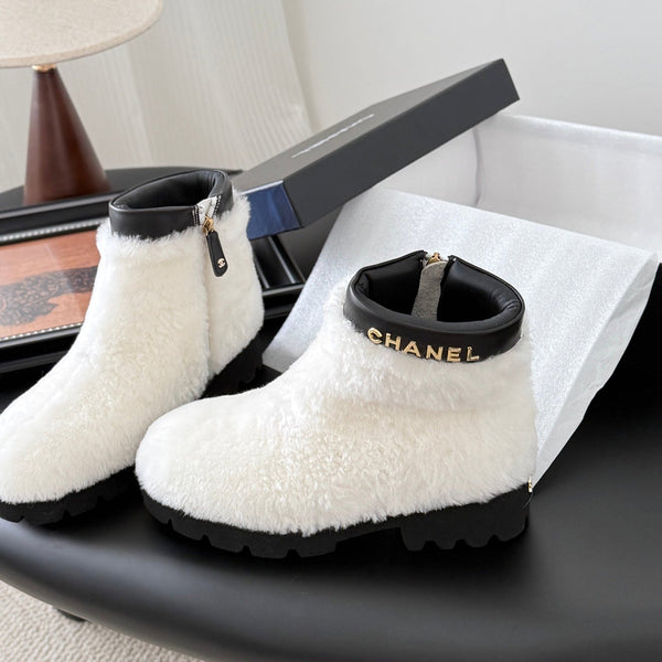 CC 25K White Furry Ankle Boots 507929
