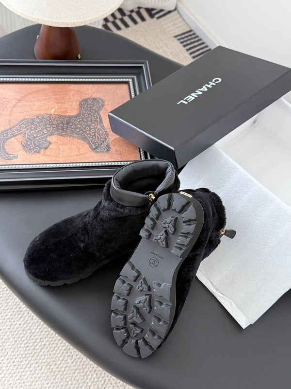 CC 25K Black Furry Ankle Boots 507928