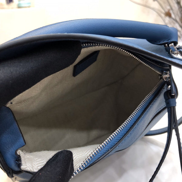 BORSA LOE MINI 18 PUZZLE IN PELLE DI VITELLO BLU NAVY