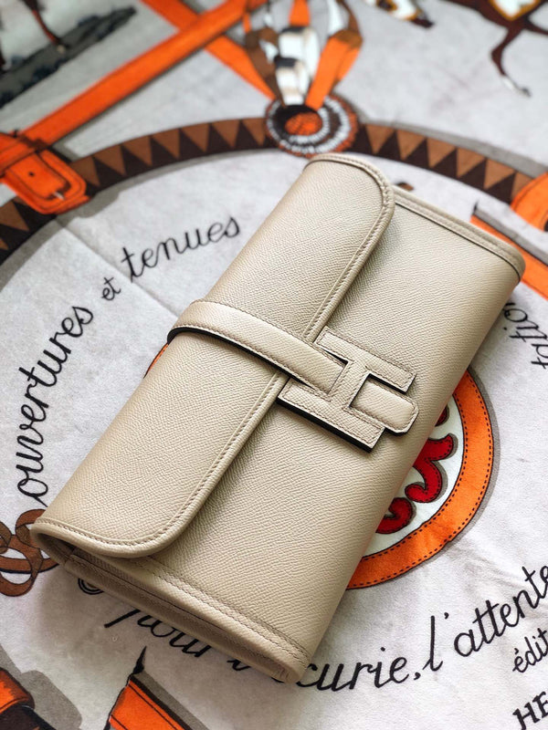 HM Jige 29 Almond White Epsom 229078