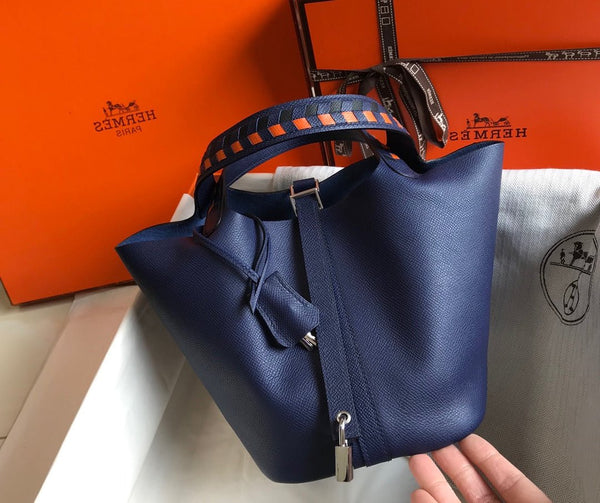 HM PICOTIN LOCK 18 NAVY EPSOM WITH BRAID STRAP