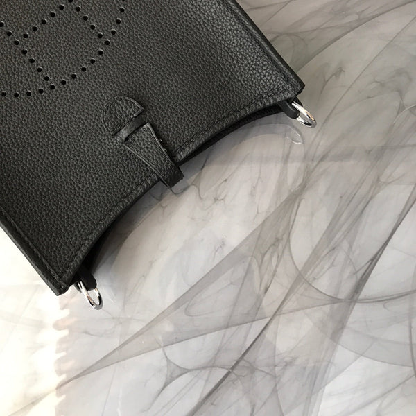 HM EVELYNE MINI 18 BLACK TOGO