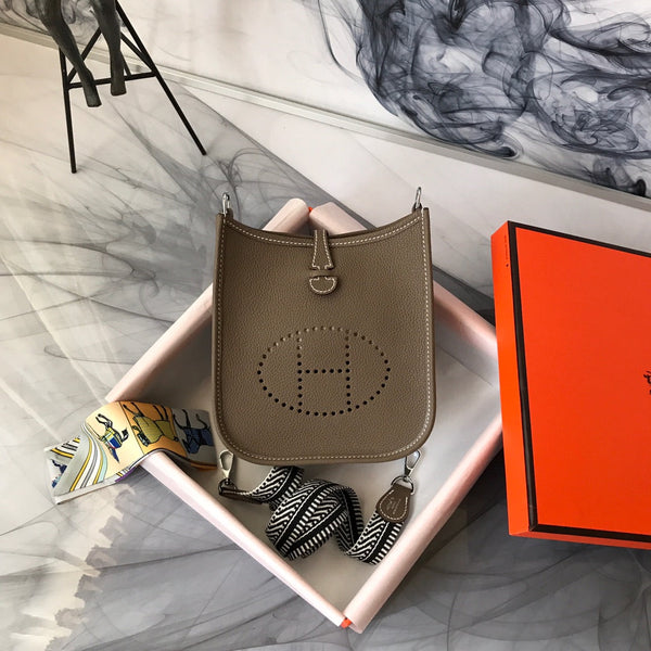 HM EVELYNE MINI 18 ASH BROWN TOGO