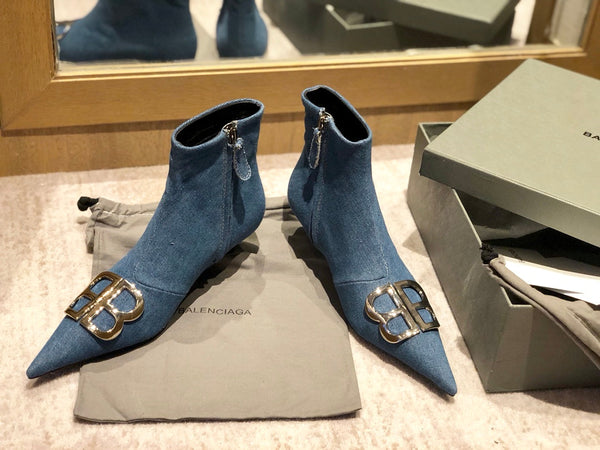 POINTED-TOE KITTEN HEEL 45 MM ANKLE BOOTS IN BLUE DENIM