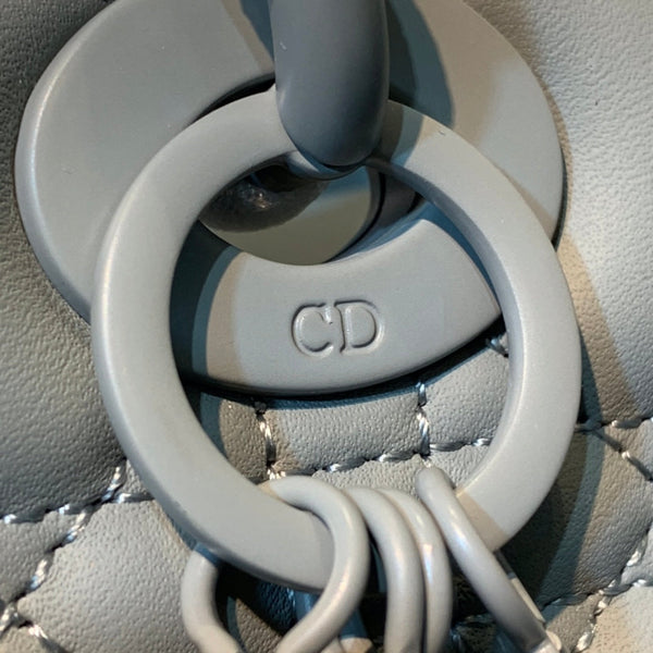 media lady 24 pelle di vitello grigio opaco hardware grigio opaco