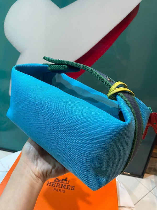 HM BRIDE-A-BRACE 25 CERULEAN CANVAS