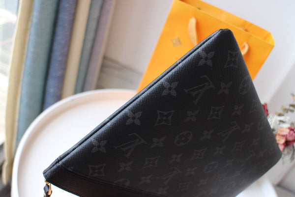 LV M62048 Daily Pouch Black Monogram Canvas & Cowhide
